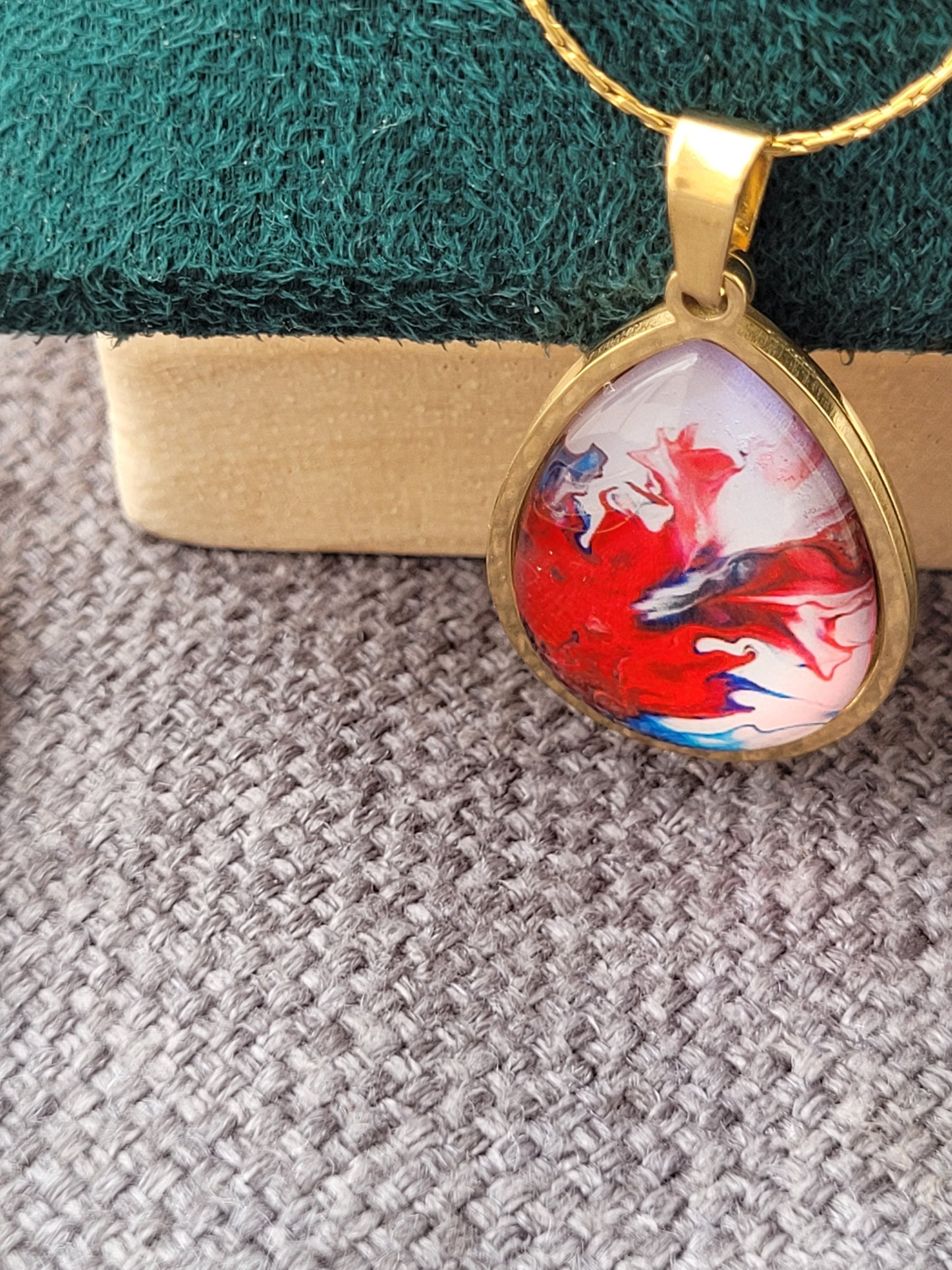 Collier FullColor Red
