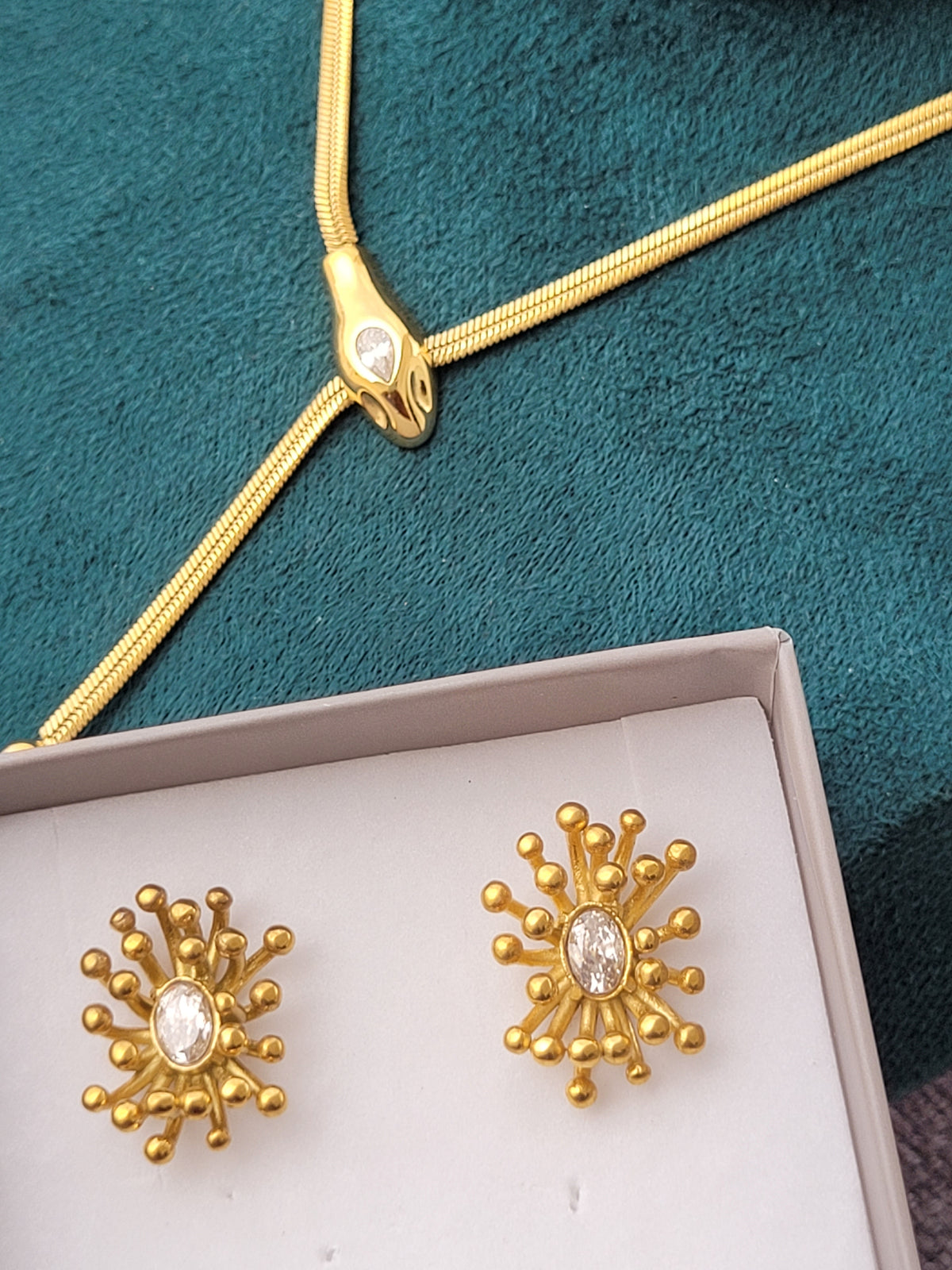Set Crystal