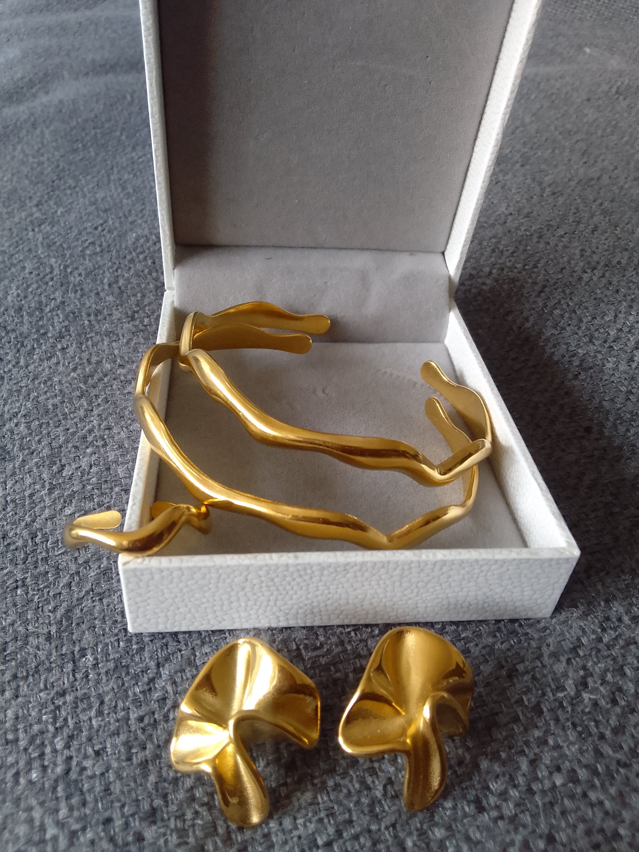 -%%💞 La rose dorée